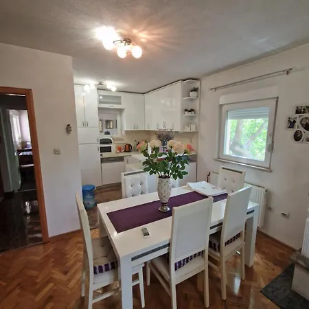 Vineyard House * 키트루크