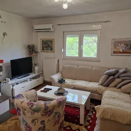 펜션 Vineyard House 키트루크